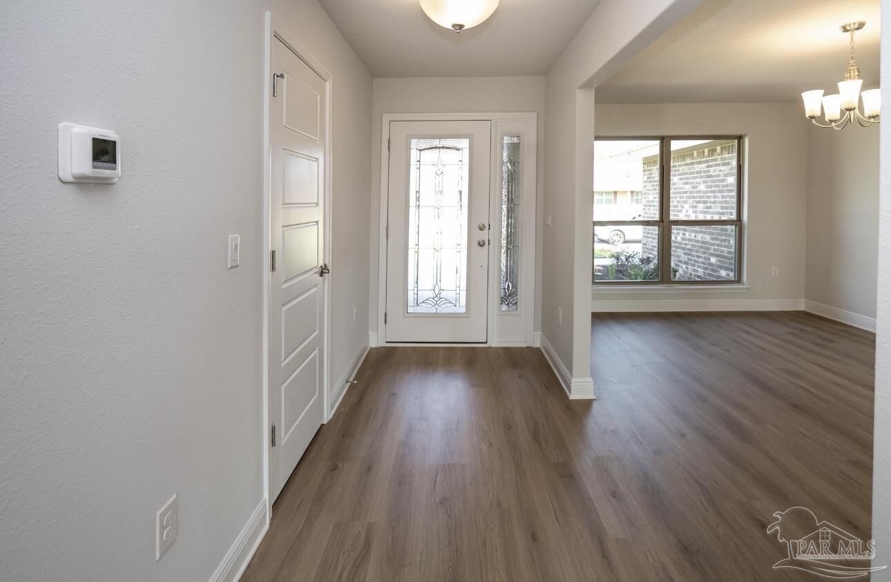 Property Photo: 5345 Hidden Pines Cir FL 32583