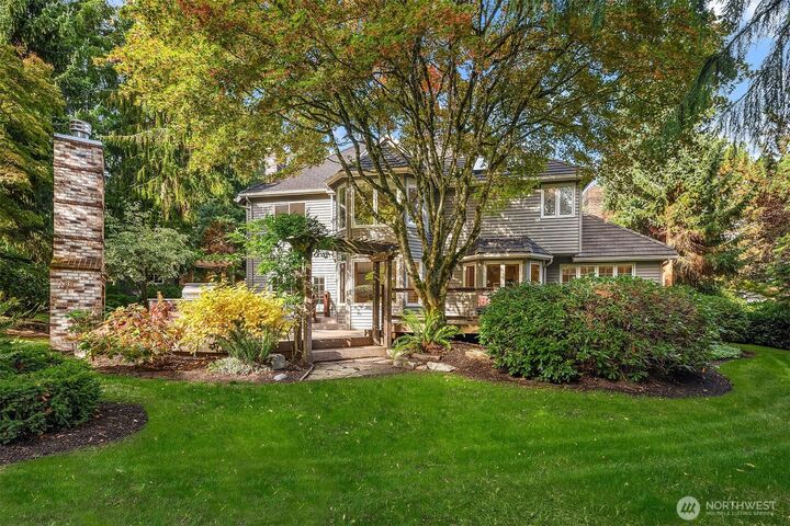 Property Photo: 13205 NE 61st Street WA 98033