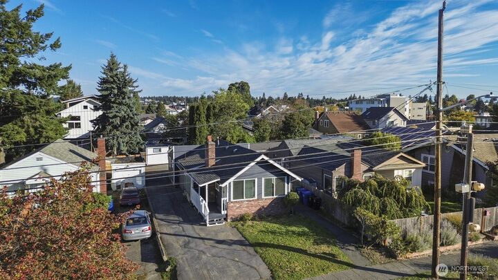 Property Photo: 120 N 80th Street WA 98103
