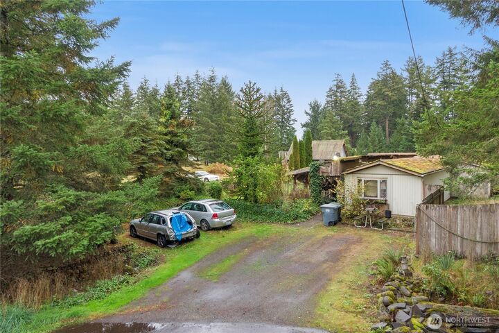 Property Photo: 21931 34th Avenue E WA 98387