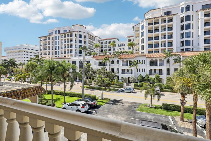 Property Photo: 200 E Royal Palm Road 3030 FL 33432