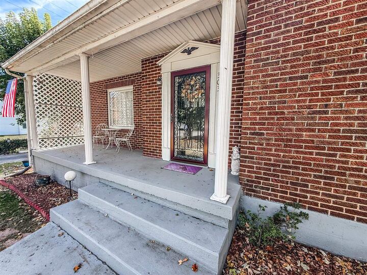 Property Photo:  303 Main Street  KY 42140