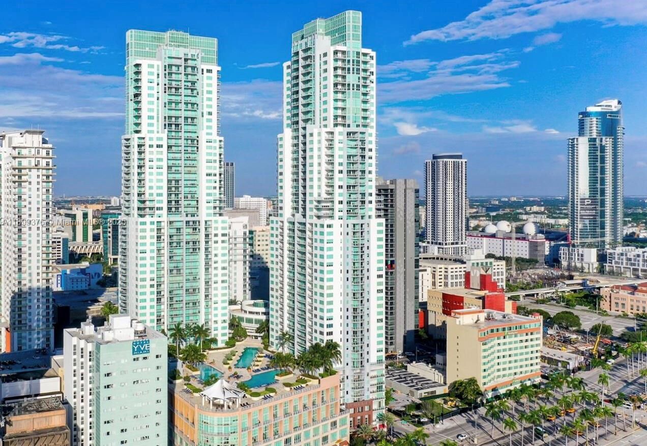 Property Photo: 253 NE 2nd St 226 FL 33132