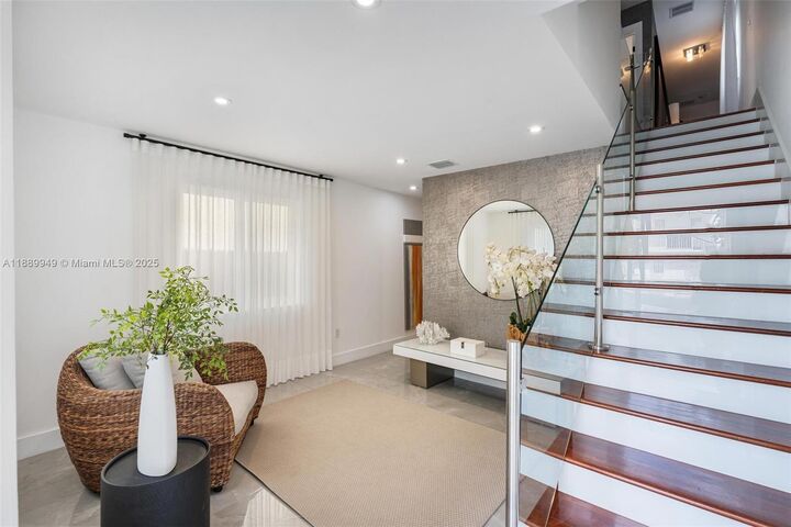 Property Photo:  2752 SW 11th St  FL 33135 