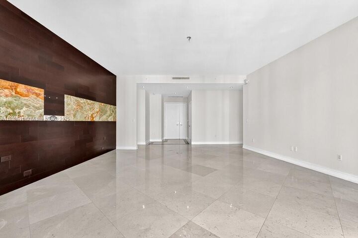 Property Photo: 901 Brickell Key Blvd 3106 FL 33131