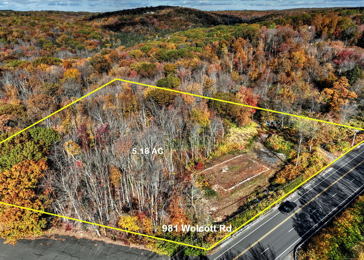 Property Photo:  981 Wolcott Road  CT 06716