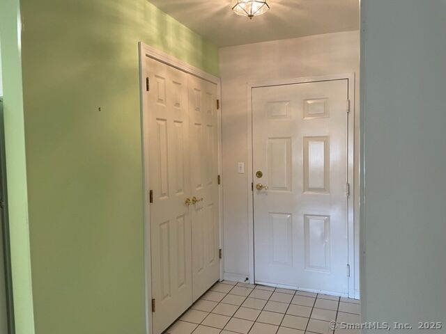 Property Photo:  75 Washington Avenue 8-405  CT 06518 