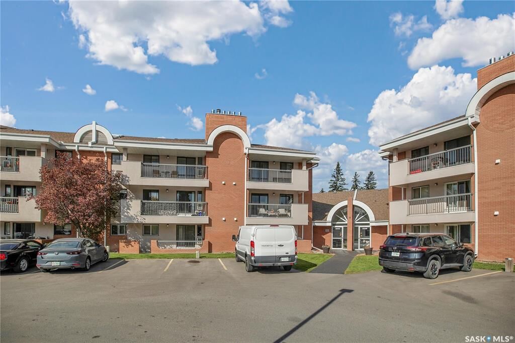 Property Photo: 209A Cree Place 301 SK S7K 7X9
