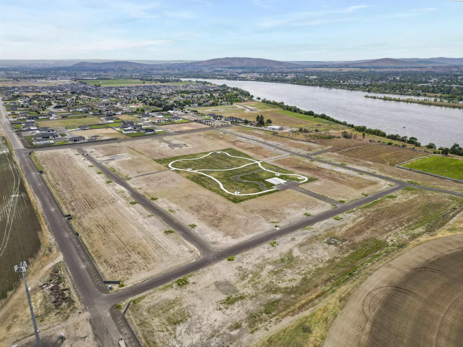Property Photo:  8402 Axil Lane  WA 99301 