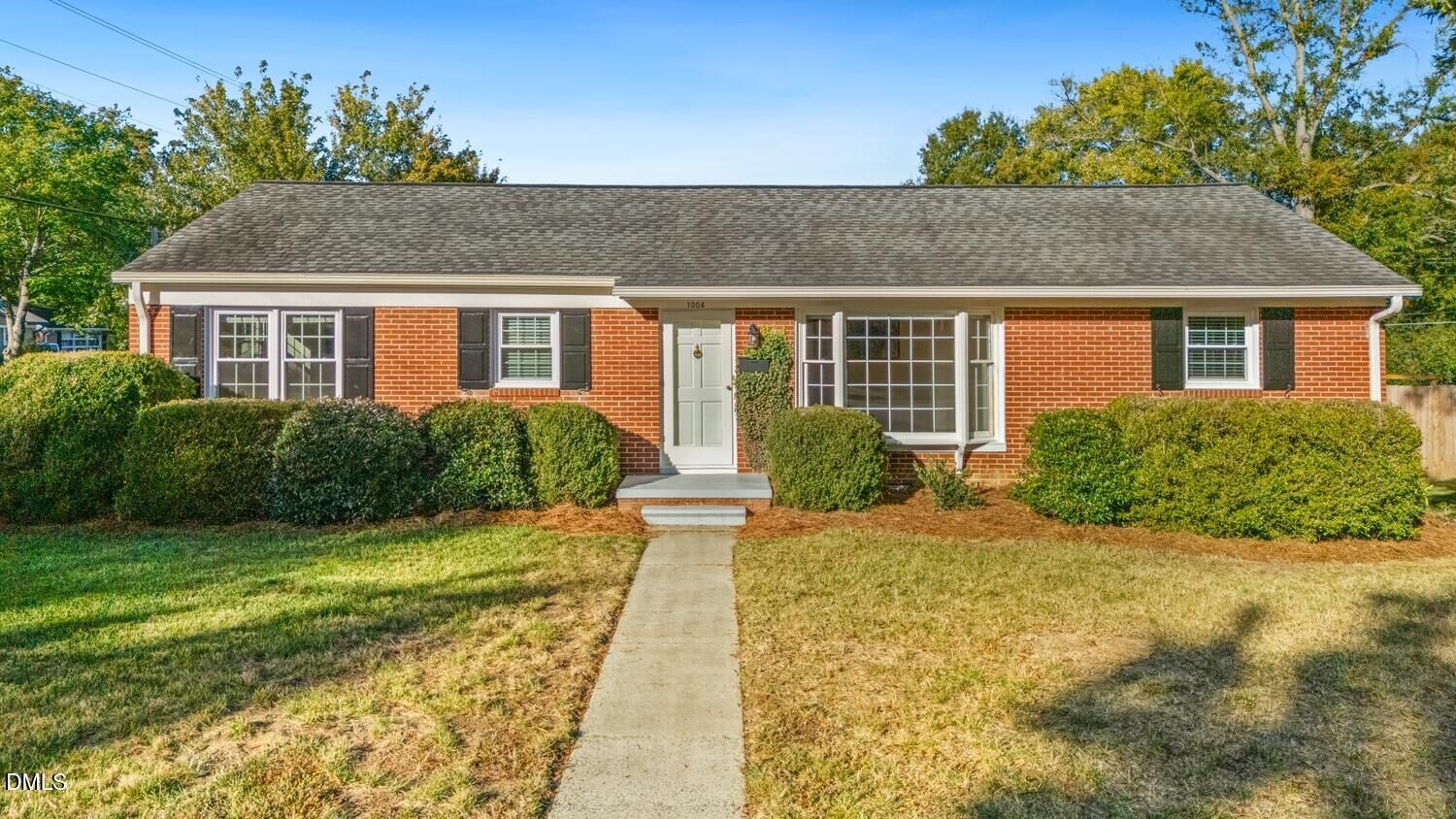 Property Photo: 1004 Sherwood Drive NC 27215