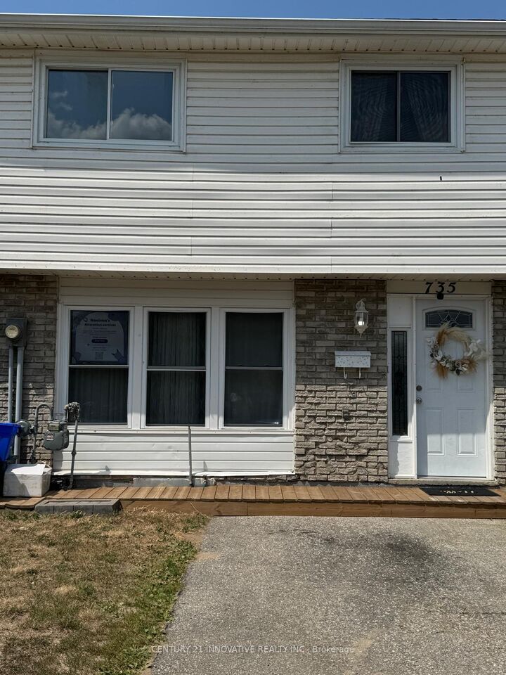 Property Photo:  735 Parkview Crescent  ON N3H 5A1 