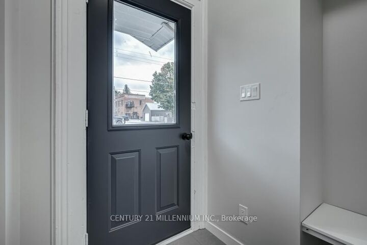Property Photo:  276 Edward Street Upper  ON N0G 2W0
