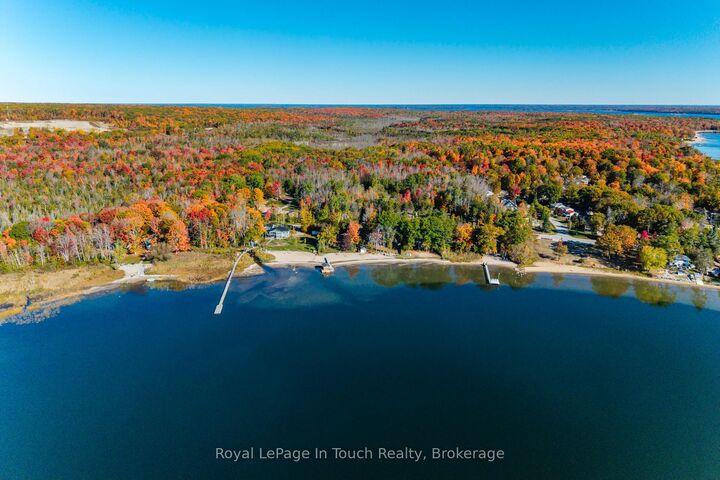 Property Photo:  250 Peek -A- Boo Trail  ON L9M 0B3 