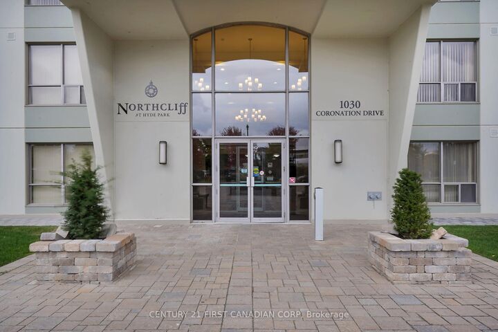 Property Photo:  1030 Coronation Drive 707  ON N6G 0G5