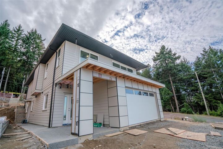 Property Photo: 5560 Rutherford Rd BC V9T 5M8