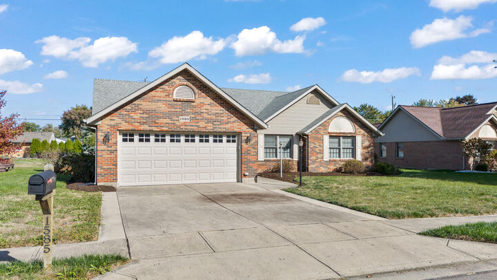 Property Photo: 1585 Lexington Avenue OH 45373