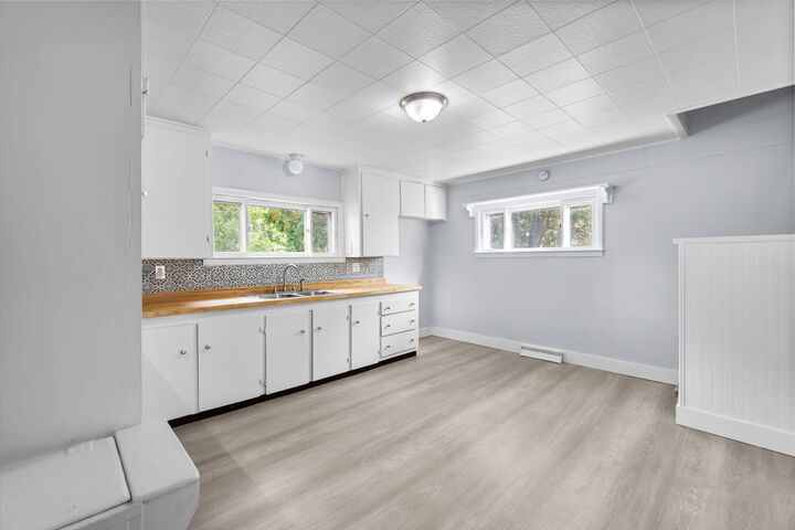 Property Photo:  806 Division Street  MI 49721