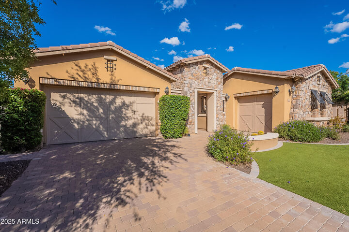 Property Photo: 12828 W Oyer Lane AZ 85383