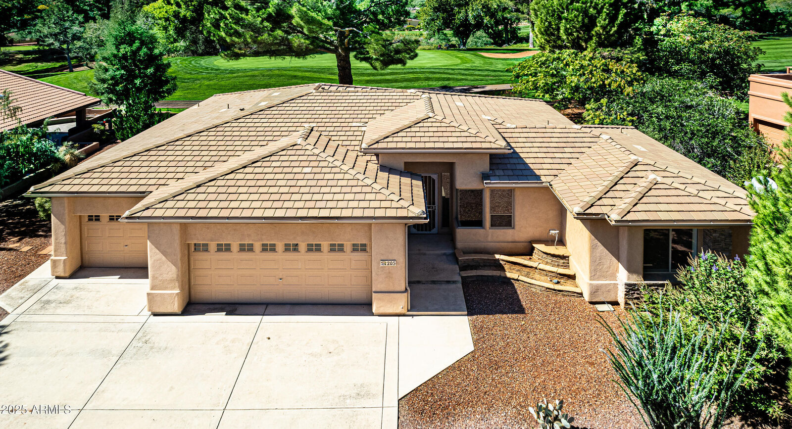 Property Photo:  205 Oakcreek Drive  AZ 86351 