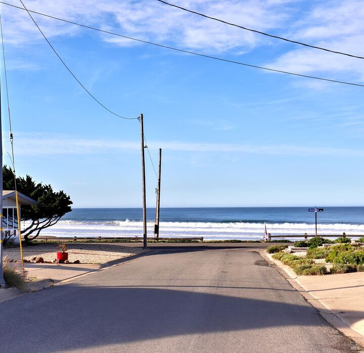 Property Photo:  175 Tahiti Street  CA 93442 