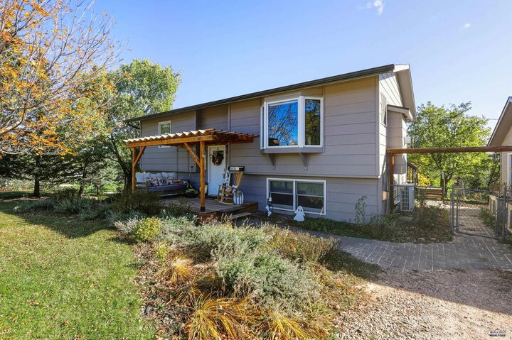 Property Photo:  11606 Midland Rd  SD 57718 