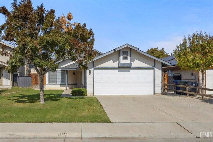 Property Photo:  1516 Canyon Court  CA 93307