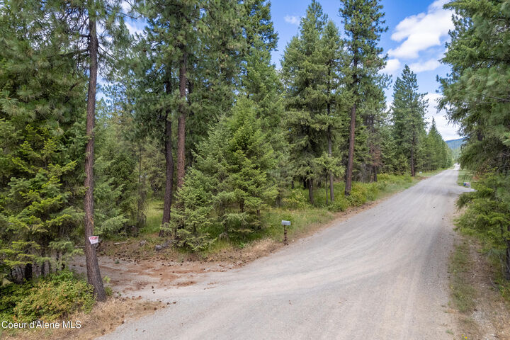 Property Photo: 512 Everett Huff Rd ID 83822