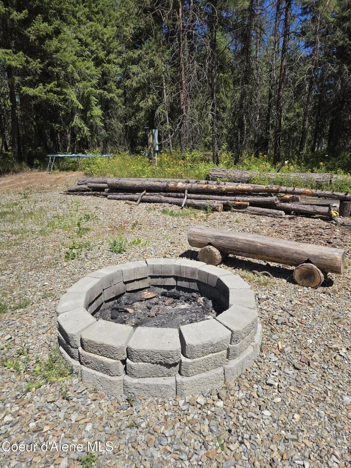 Property Photo: 512 Everett Huff Rd ID 83822