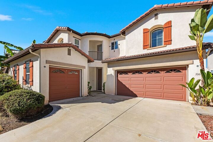 Property Photo:  1061 Boulder Pl  CA 92057