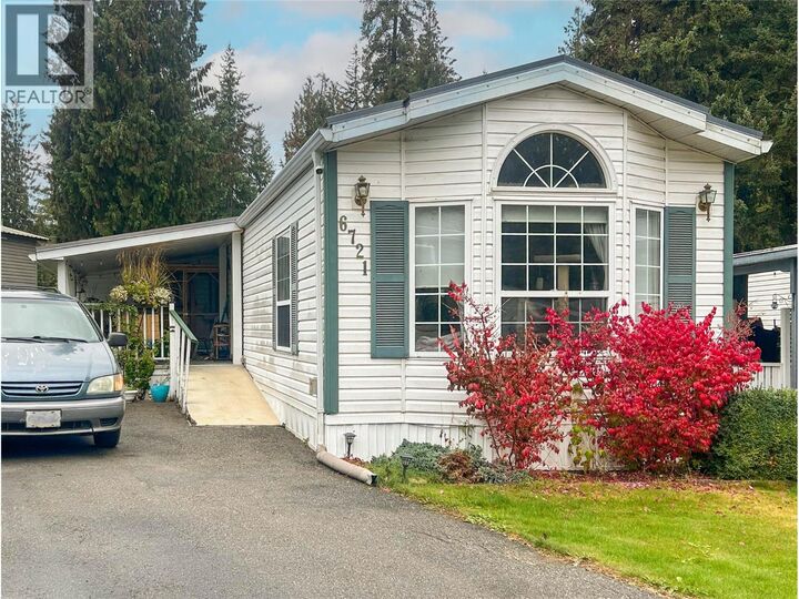 Property Photo: 6721 51 Street Northeast BC V0E 1K0