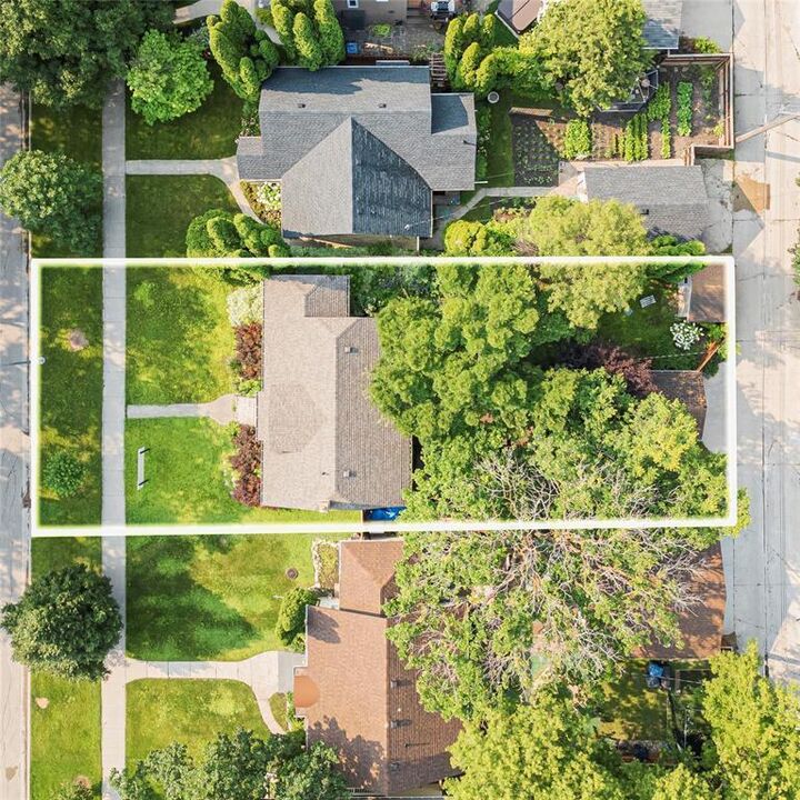 Photo de la propriété: 329 Campbell Street MB R3N 1B6