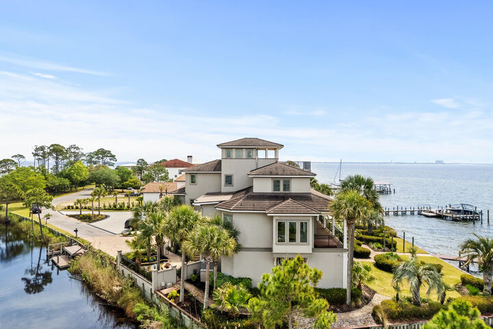 Property Photo: 753 Boulevard Of The Champions FL 32579