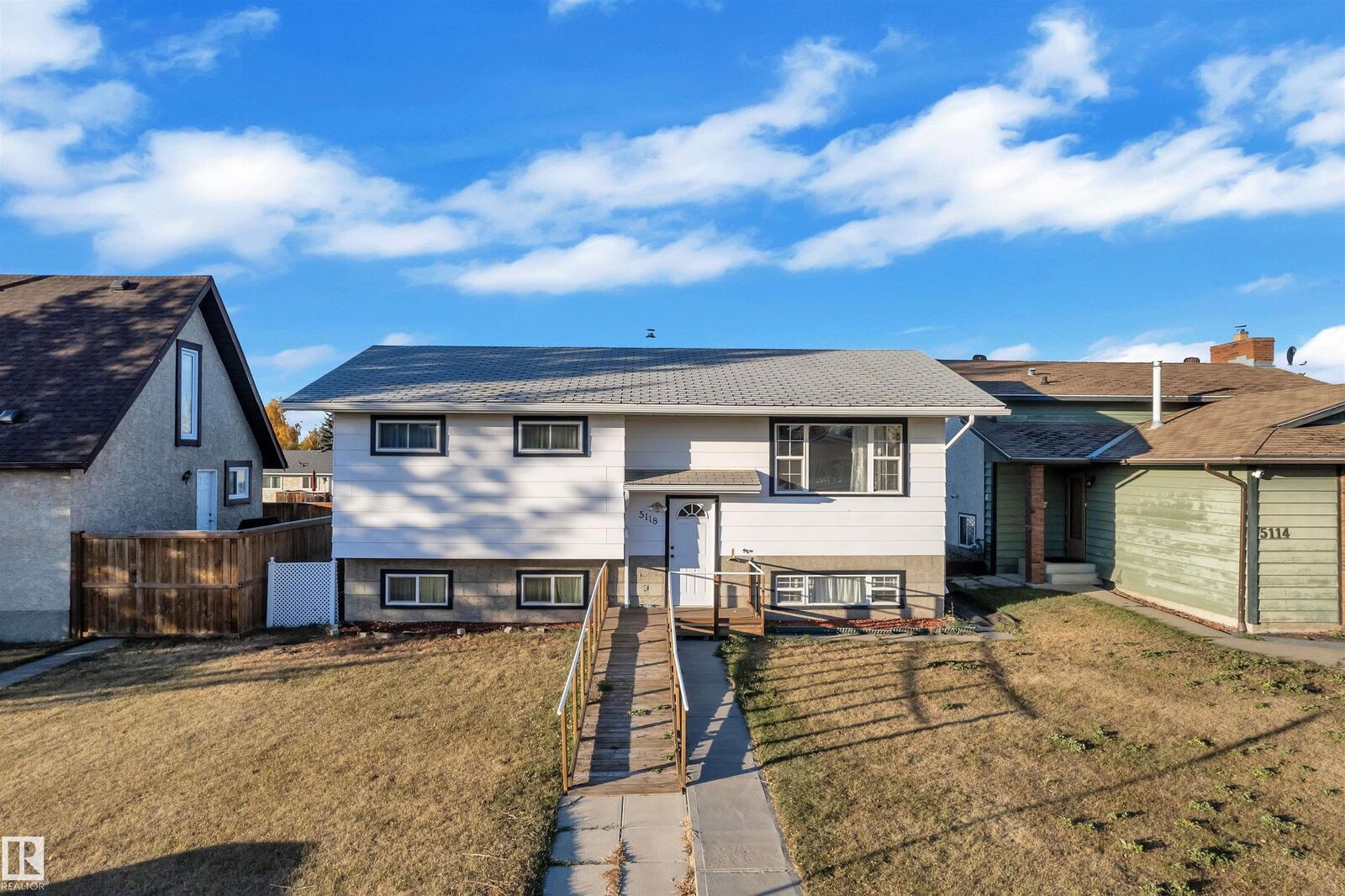 Property Photo: 5118 17A Avenue NW AB T6L 1A6