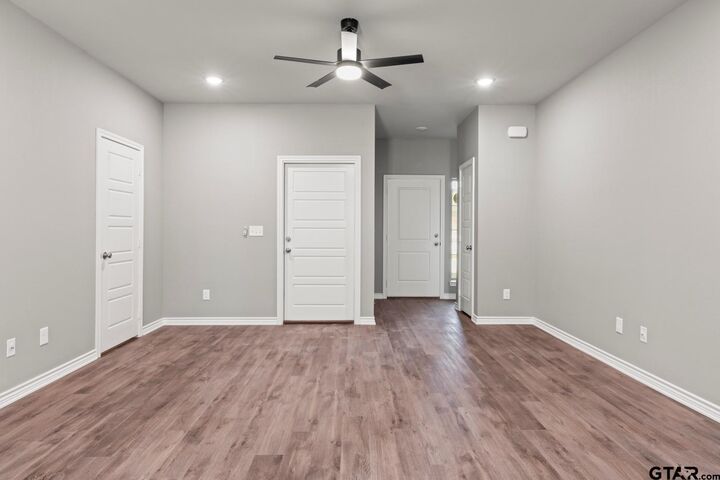 Property Photo:  19948 County Road 4118  TX 75771