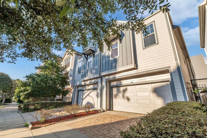 Property Photo: 1402 Crocker Street TX 77019