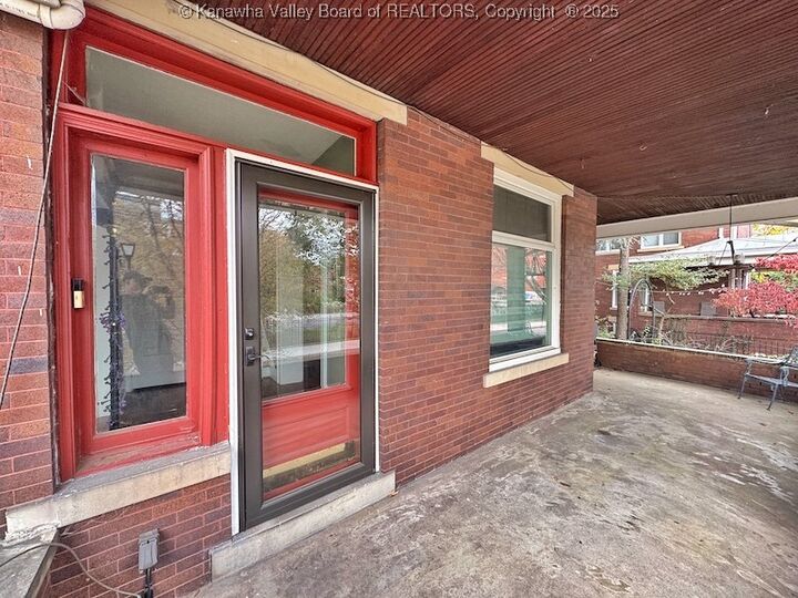 Property Photo:  2 Arlington Court  WV 25301