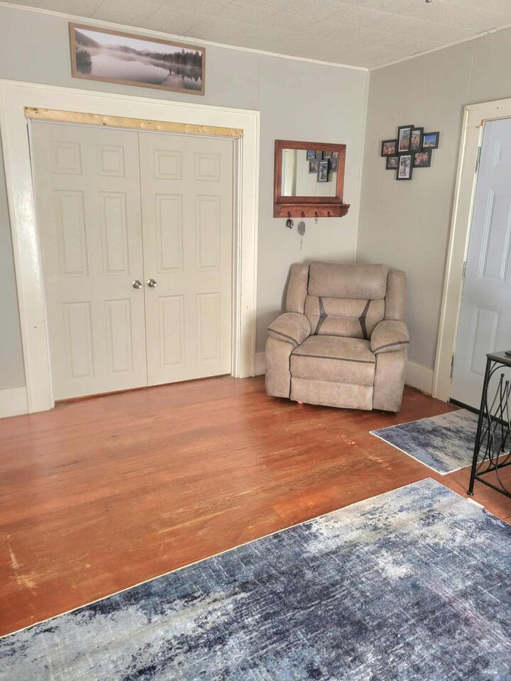 Property Photo:  605 S 10th Street  TX 79364