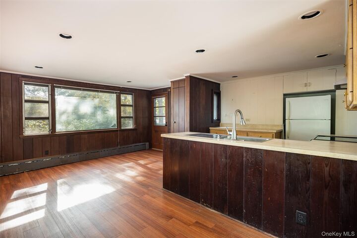 Property Photo:  22 Roosevelt Boulevard  NY 11772