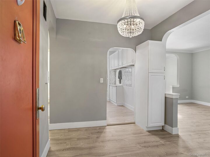 Property Photo:  2 Greenridge Avenue 3G  NY 10605