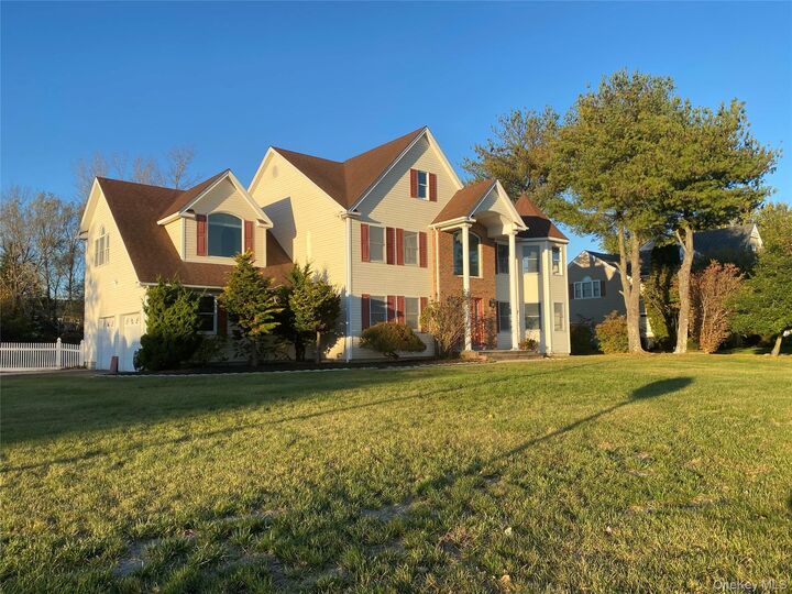 Property Photo:  1 Pal Court  NY 11786 