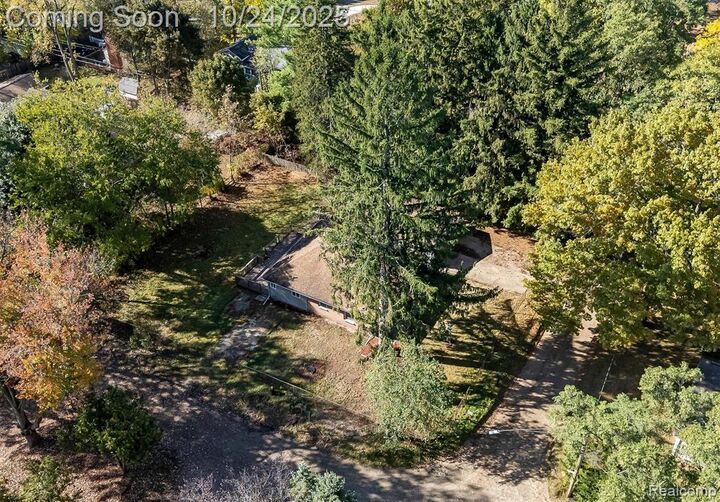 Property Photo:  1334 De Goff Court  MI 48362 3703