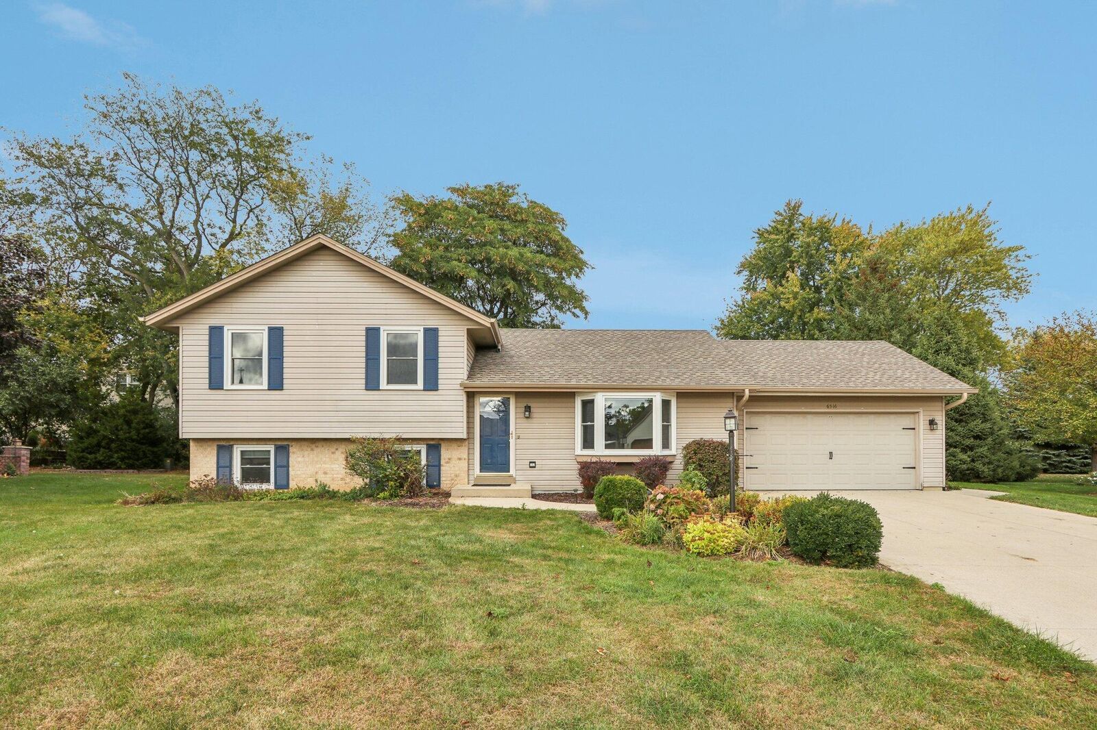 Property Photo: 6516 Primrose Way WI 53406