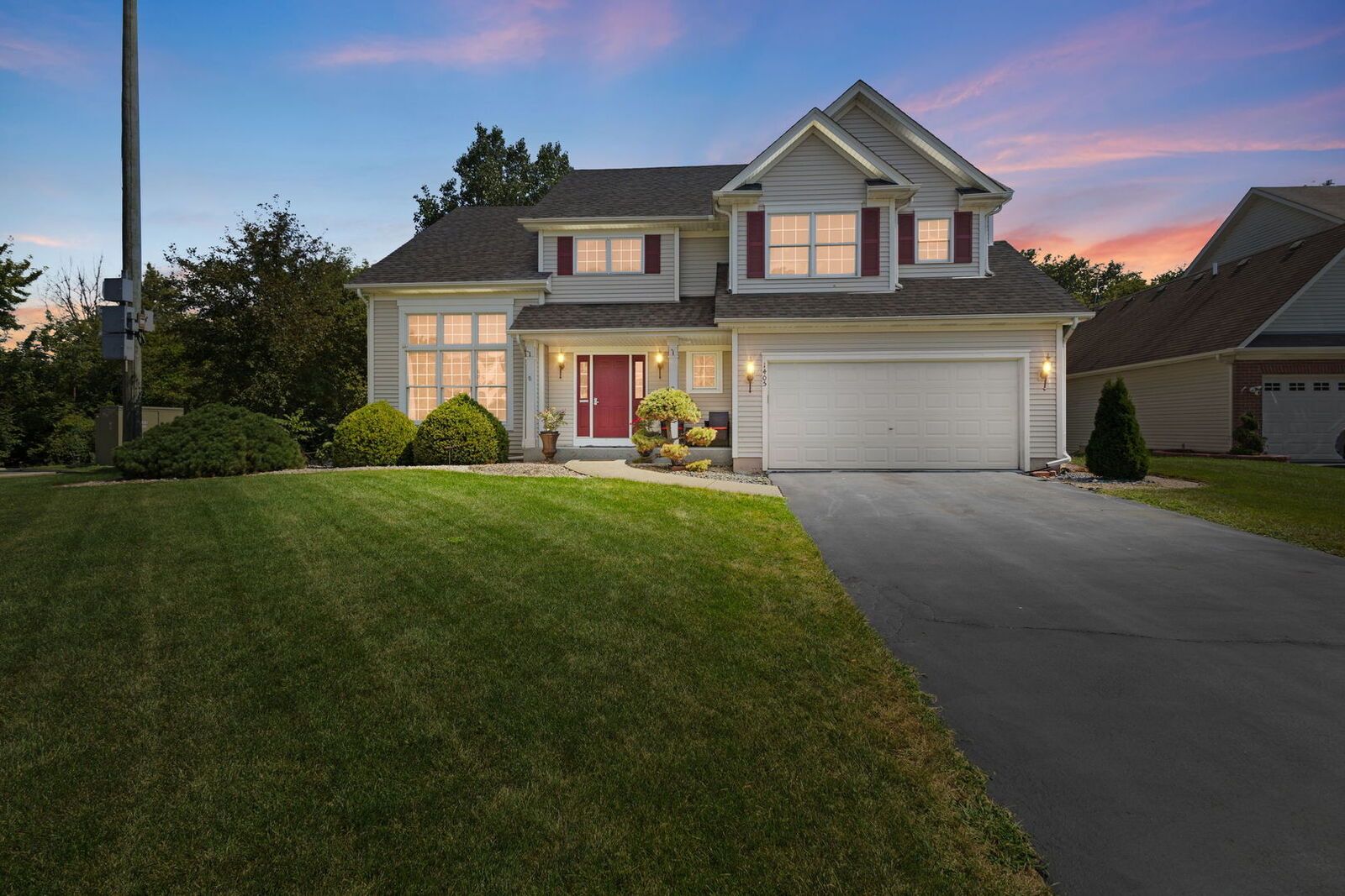 Property Photo: 1405 Prairie Crossing Drive IL 60185