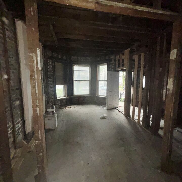 Property Photo:  4018 W Polk Street  IL 60624 