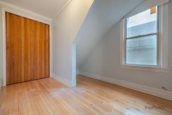 Property Photo:  3311 N Kostner Avenue  IL 60641