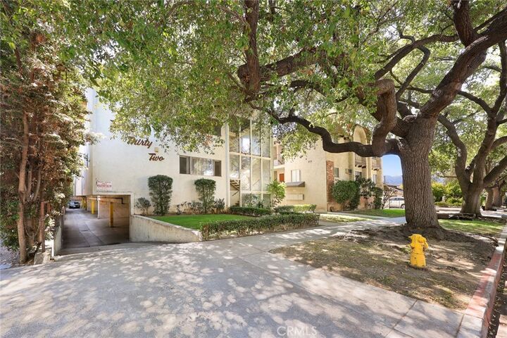 Property Photo: 332 Riverdale Drive CA 91204