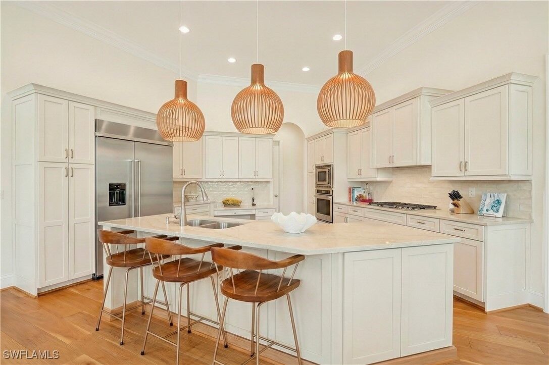 Property Photo:  1380 Marlin Drive  FL 34102 