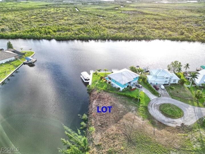 Property Photo: 2302 NW 44th Place FL 33993