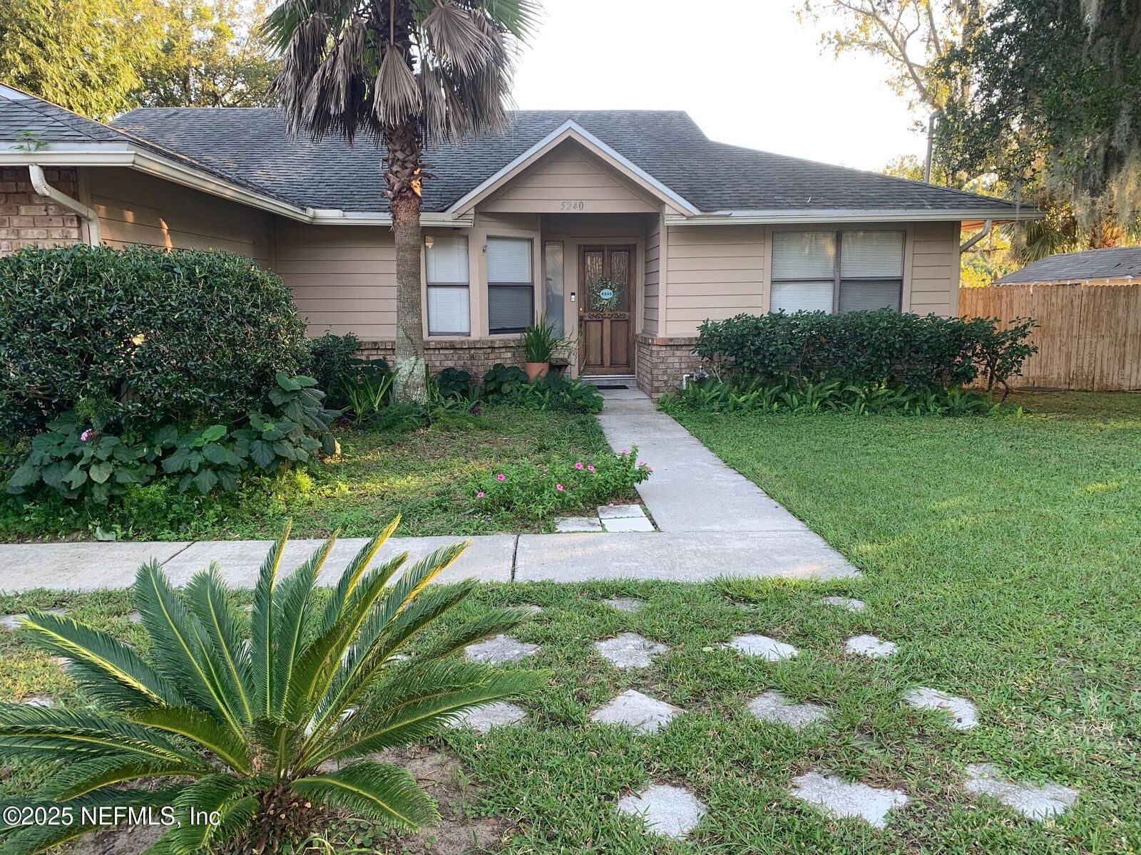Property Photo:  5240 Pear Tree Place  FL 32211 