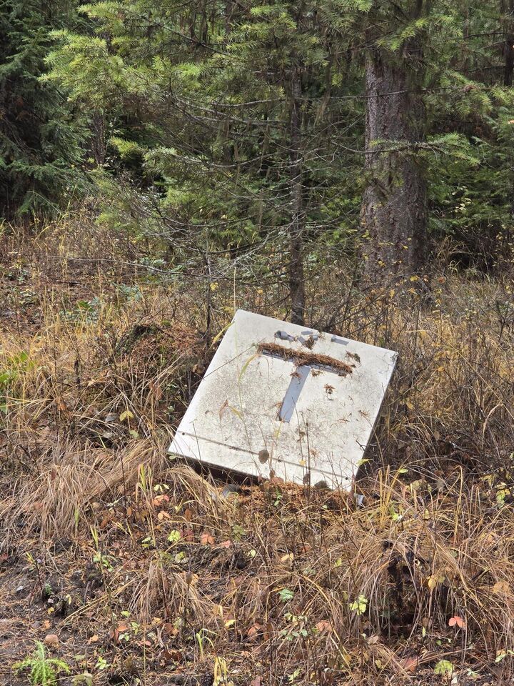 Property Photo:  1622 T Clugston-Onion Crk Rd  WA 99114